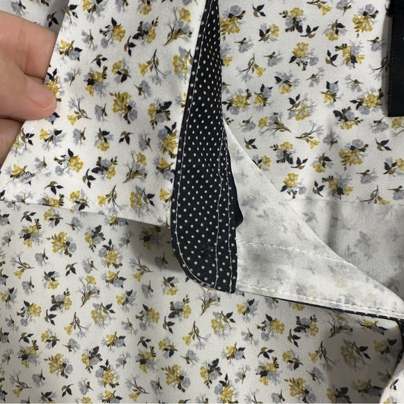 Michael Strahan size XL slim fit button down shirt, white with floral design - Picture 9 of 11